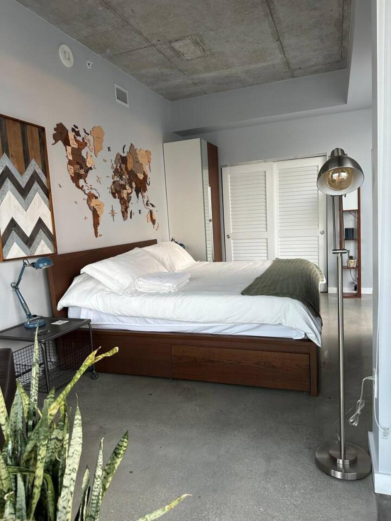 Holiday home Luxury Loft 270 Views, Rooftop Pool, Parking